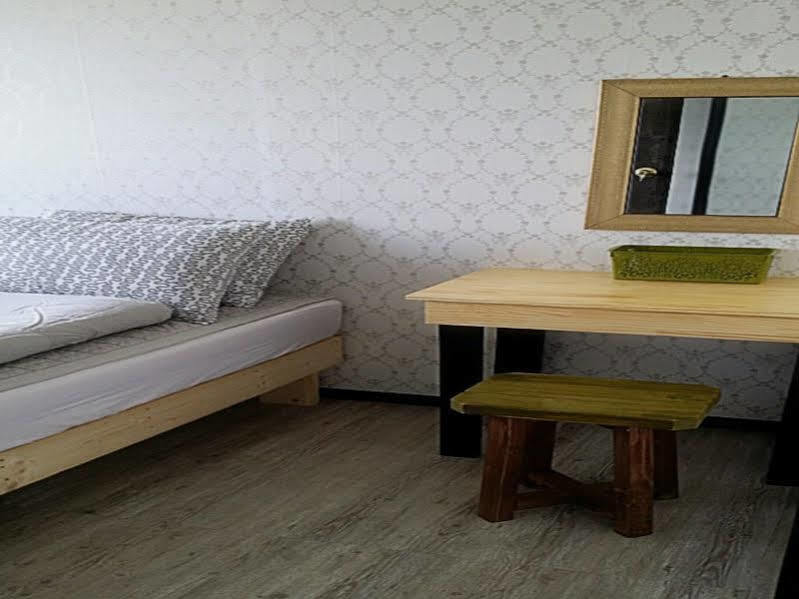 Jeju Airport Mira Guesthouse מראה חיצוני תמונה